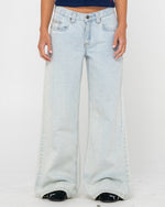 Billie Low Rise Carpenter Jort