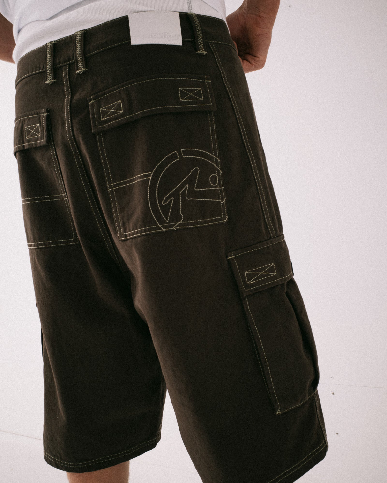 Grizzy Baggy Cargo Short - 24