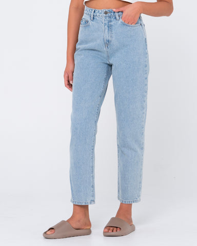 High Straight Mom Jean